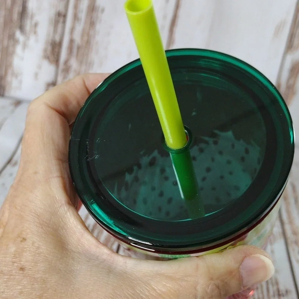 Starbucks Summer 2022‎ Floral Strawberry 18 oz Cold Cup